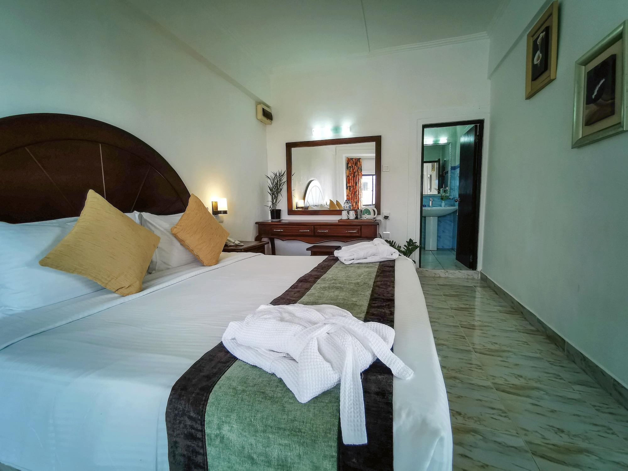 Camelot Beach Hotel Negombo Dış mekan fotoğraf