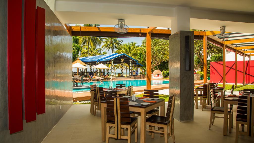 Camelot Beach Hotel Negombo Dış mekan fotoğraf